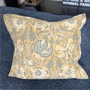 1 Pottery Barn Penelope Kalamkari  EURO 26" SHAM Palampore Botanical GOLD Floral